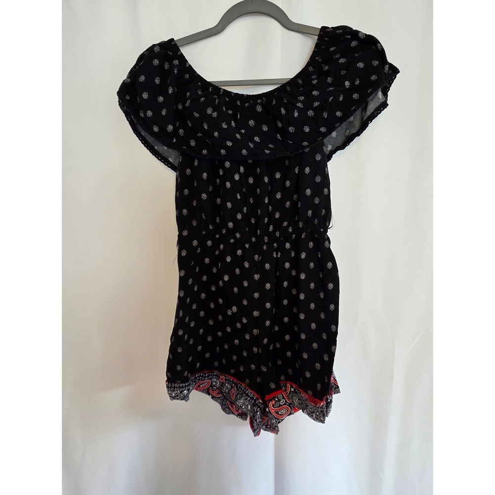 Disney Pirates of the Caribbean Off The Shoulder Romper Black White Floral‎ SizL